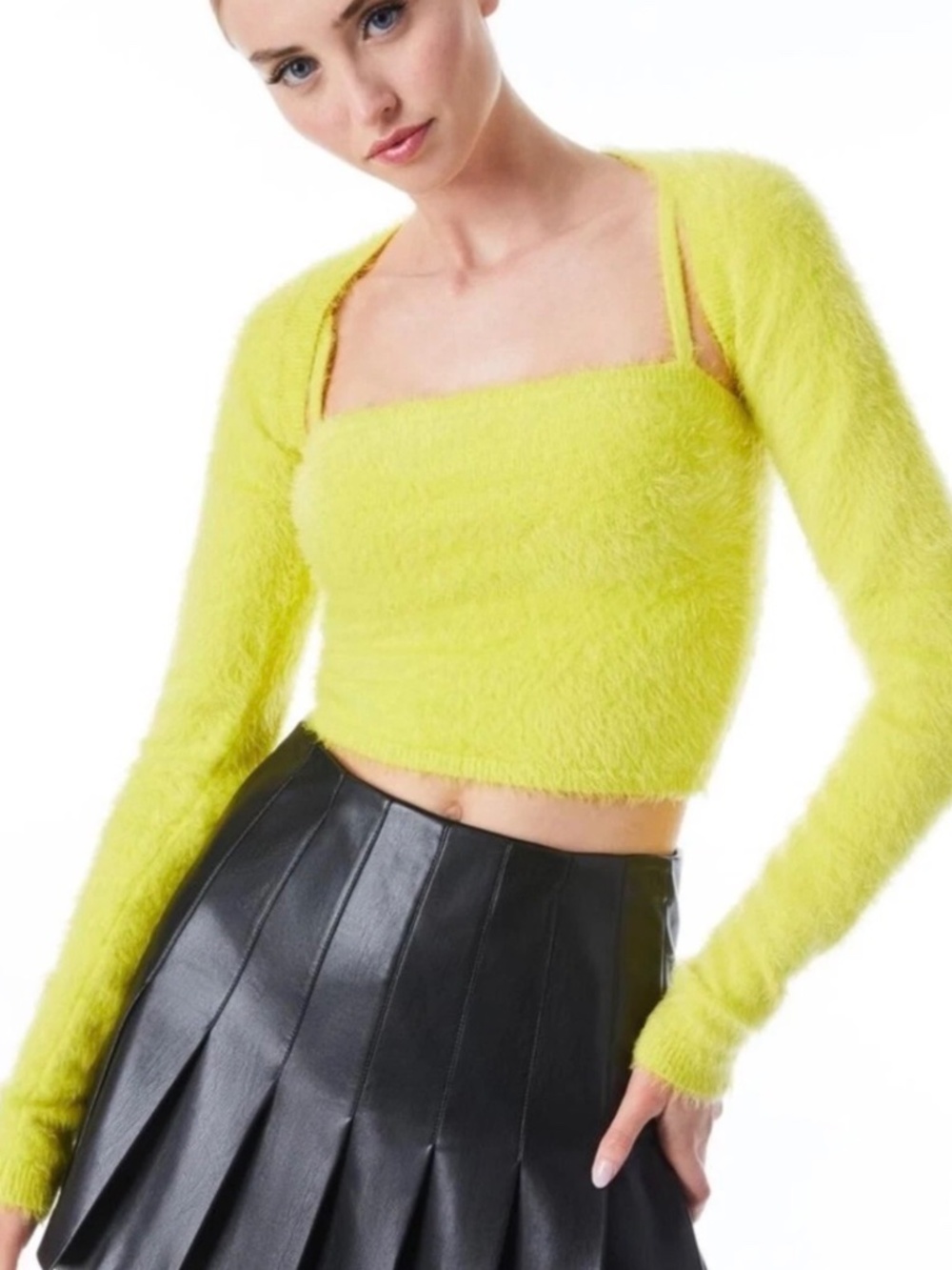 NWT Alice + Olivia Luetta Fuzzy Tank and Shrug Set sz Medium